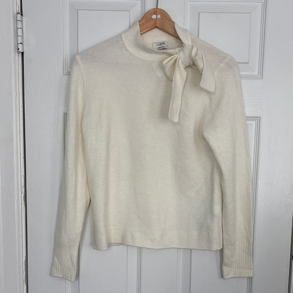 J. Crew Ivory Sweater with Bow Accent NWT size s.